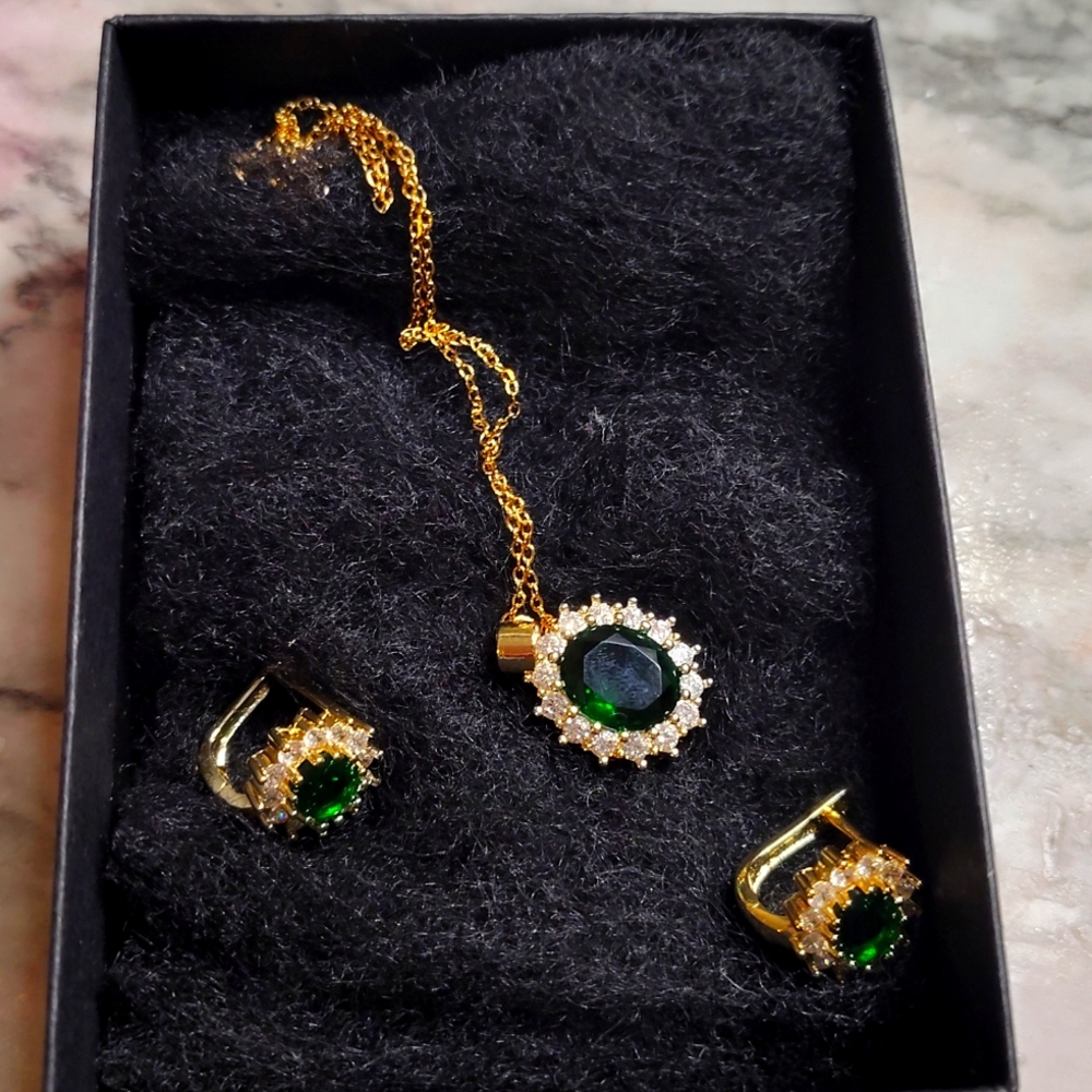 Necklace set